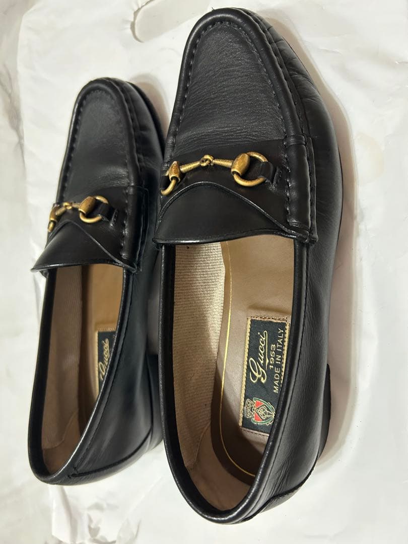GUCCI ブラックレザー ローファー ゴールド金具　23