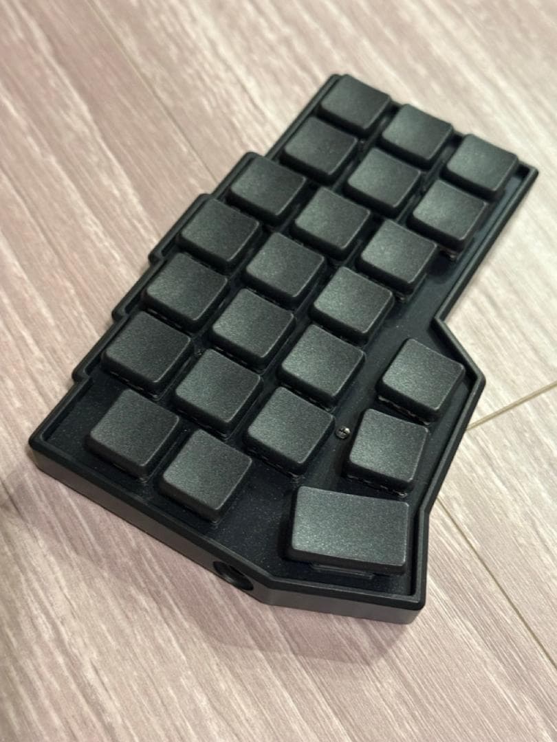 Corne V4 Chocolate カラムスタッガードキーボード