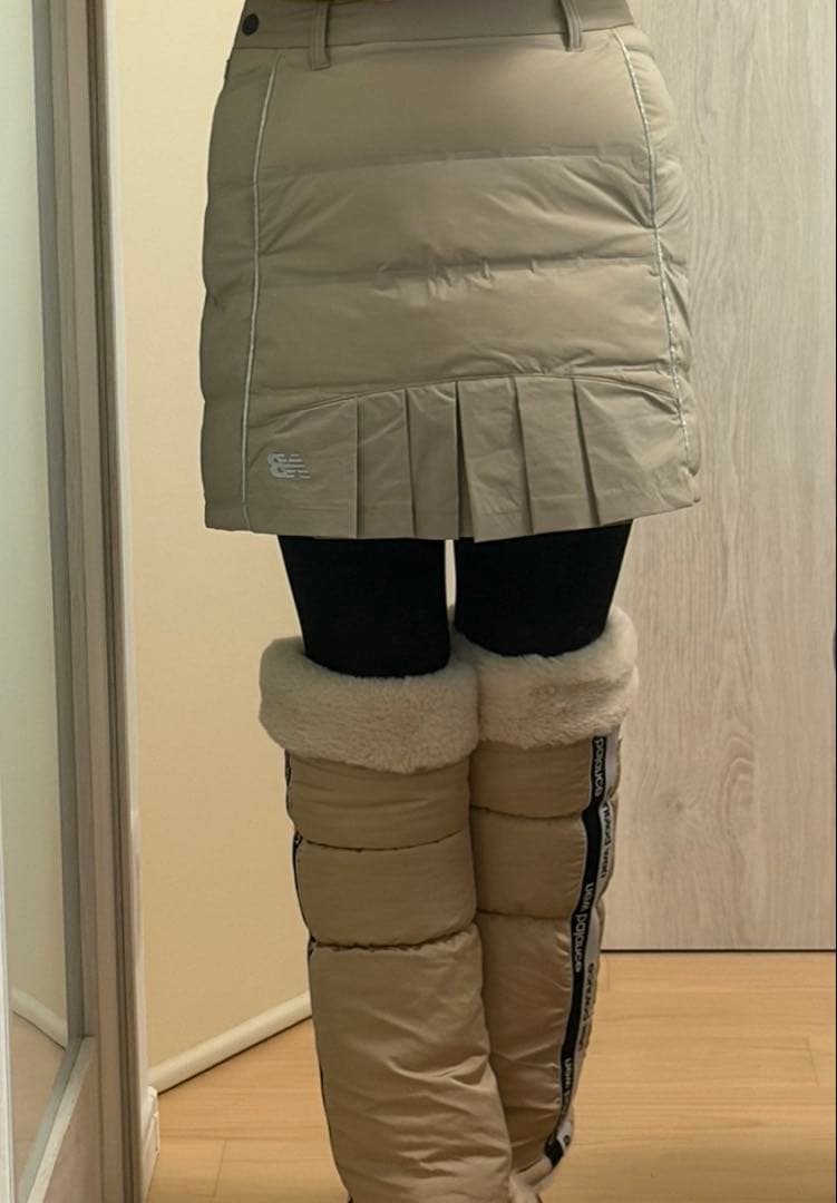 新品未開封　ニューバランスゴルフ　スカート　中綿　ダウン　白　１ M