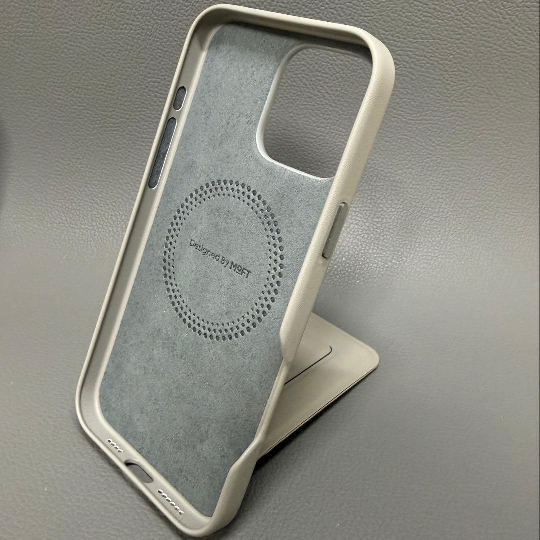 MOFT【ケース×スタンド】iPhone16ProMax 七変化マルチスタンド