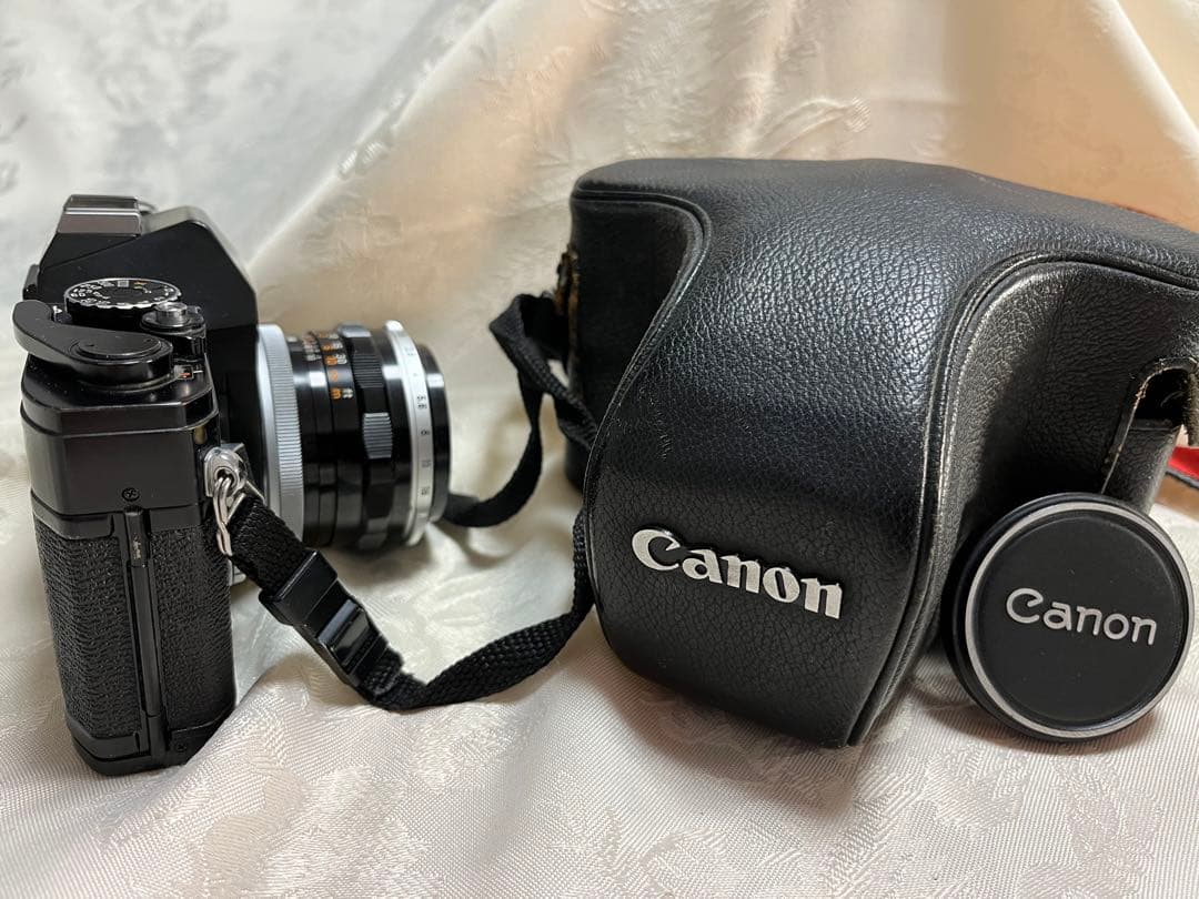 CANON FT　ブラック　 ５０ＭＭと70-210ＭＭズームレンズ付き