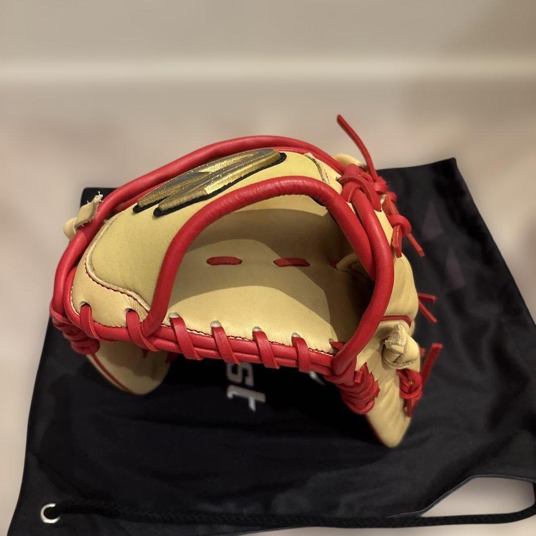 D-Quest ディークエスト 軟式、ソフト兼用グラブ 展示会限定モデル