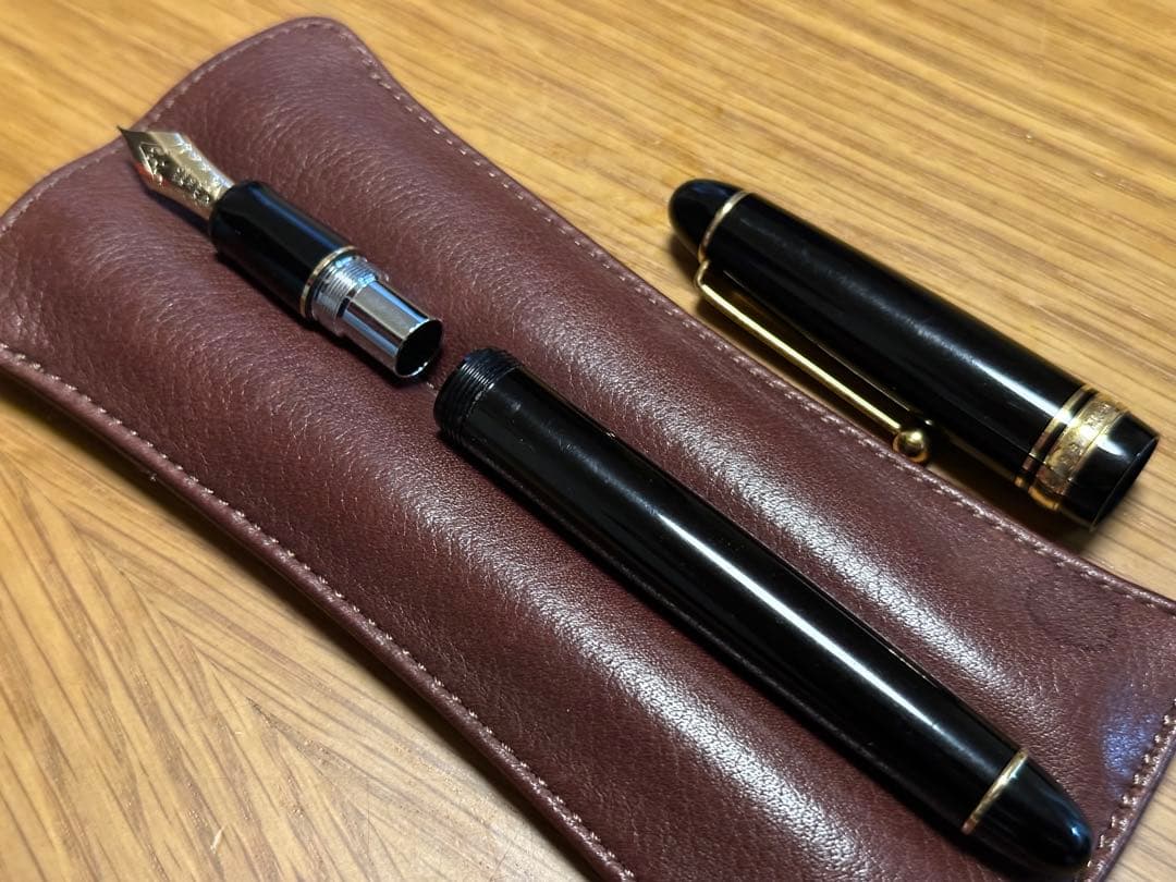 Pilot Custom 742 万年筆 黒　FM