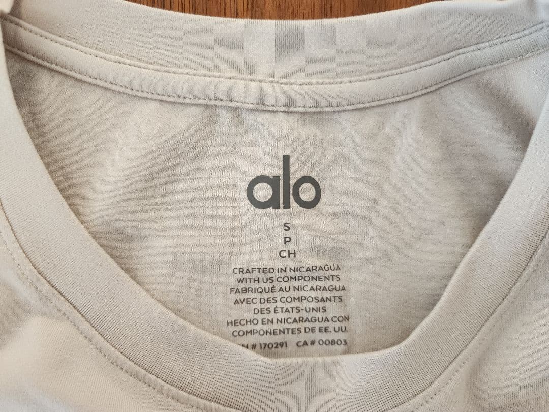 ALO Yoga メンズ ショートスリーブ Tシャツ 正規品 未着用