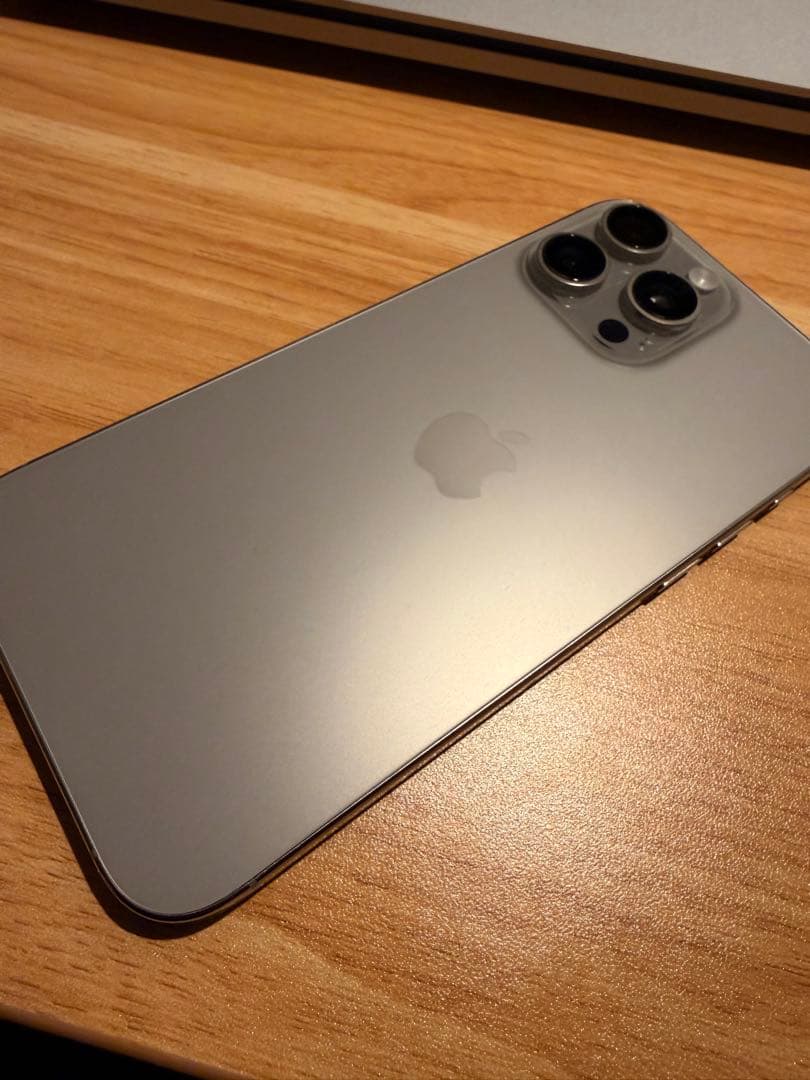 iPhone 16 Pro Max 256G ナチュラルチタニウム