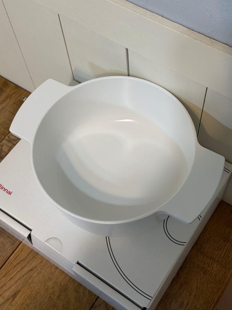 新品 リンナイ レジェロ 無水調理鍋 RBO-MN18 WH 18cm