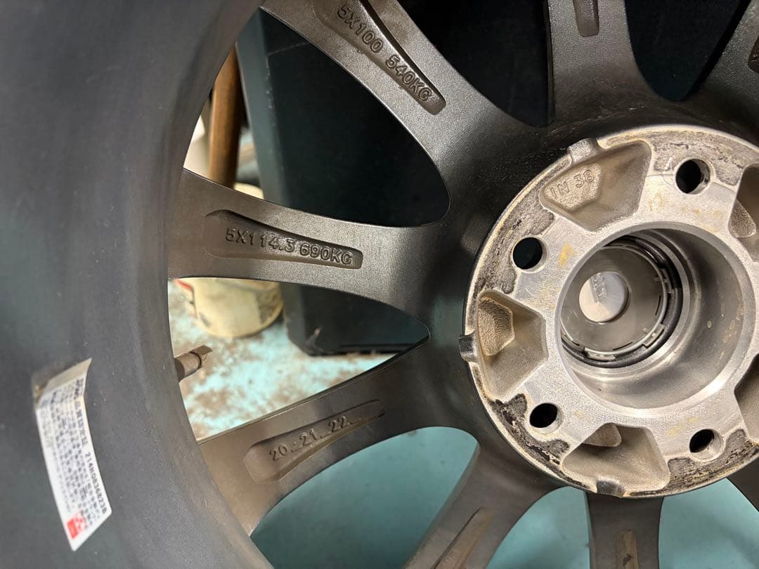 送料込み 225/60R17 グッドイヤースタッドレスホイール付残り溝7.5ミリ