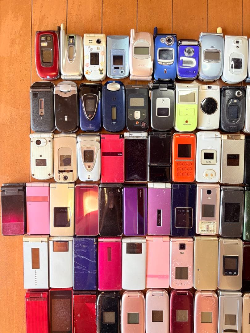 キャリア色々 ガラケー動作未確認ジャンク 100台