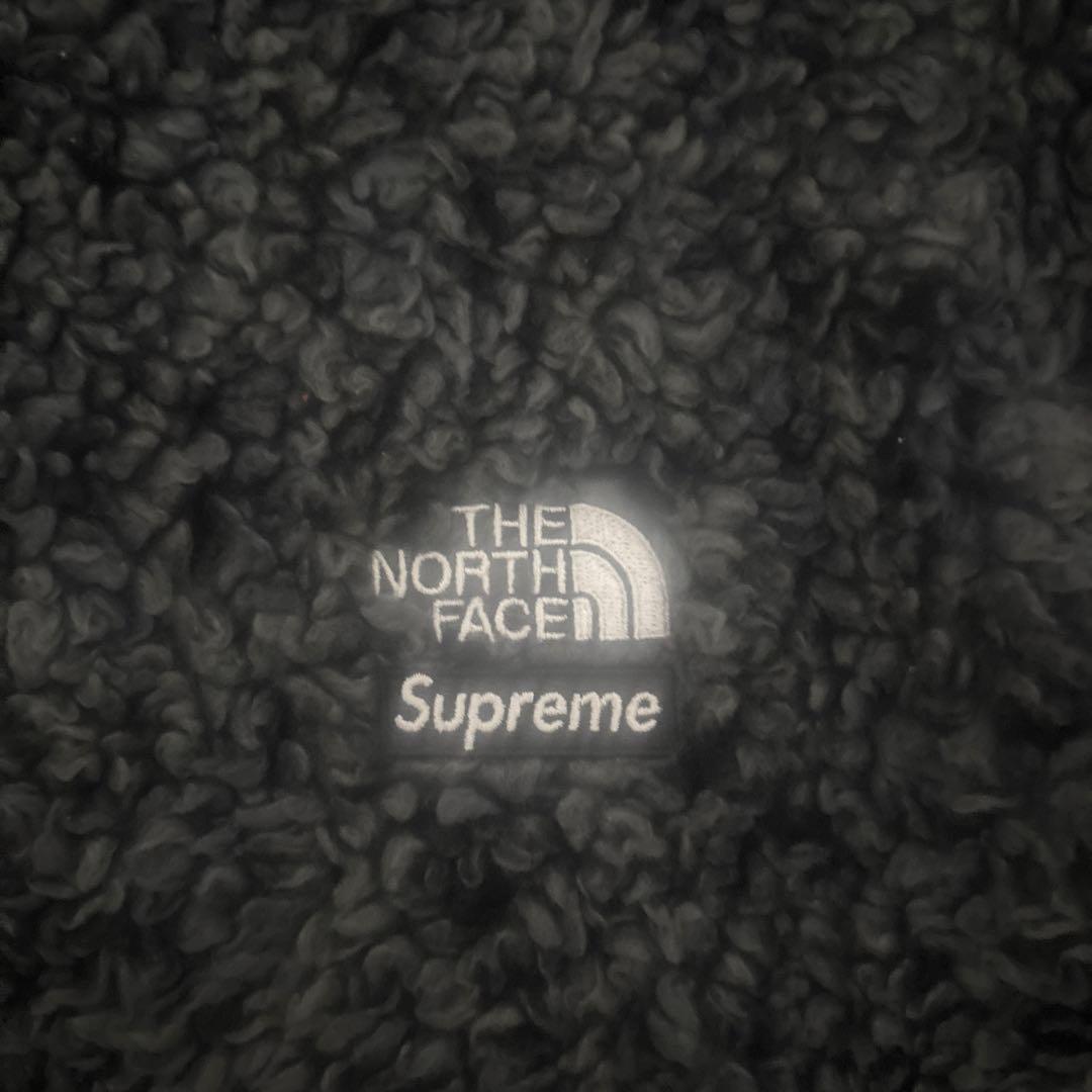 supreme ノースフェイス　トップス