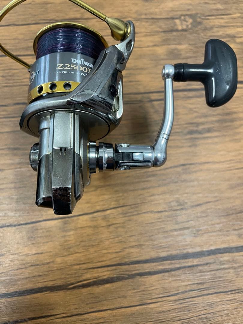 ダイワ 06 トーナメント ISO Z 2500LBD DAIWA 磯