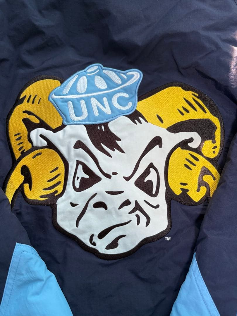 UNC ノースカロライナ ターヒールズ ナイロンジャケット ミッチェル&ネス L