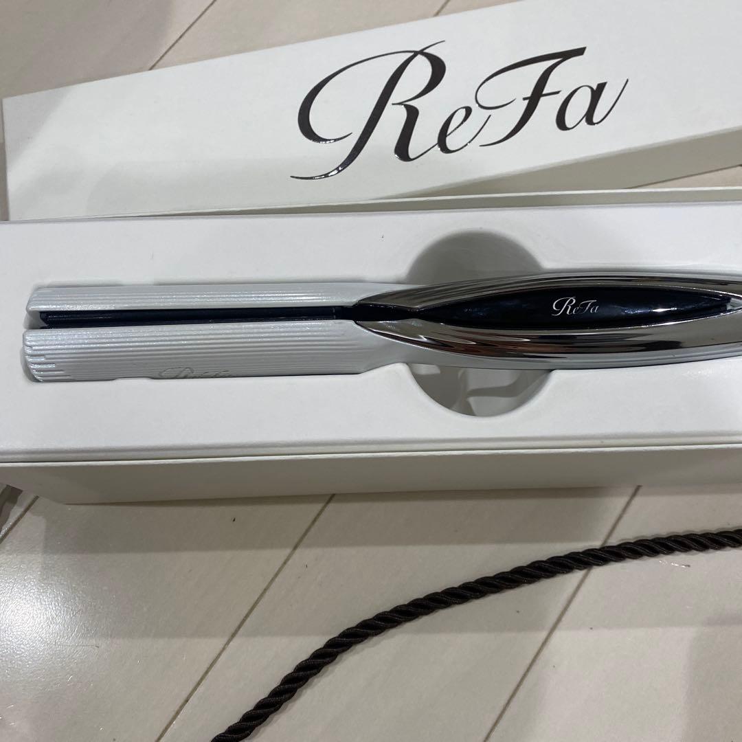 リファRefa正規品ストレートアイロン中古動作品ホワイトカラーギャランティ有り