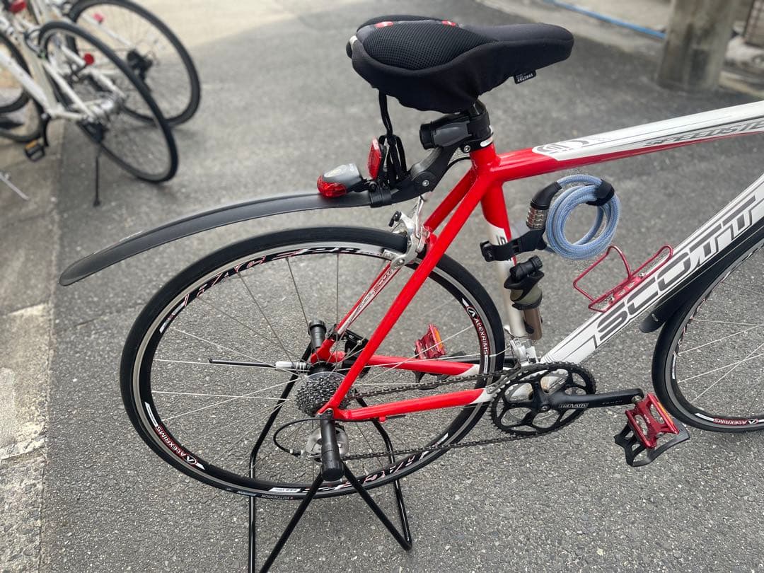 極美品　SCOTT 赤白700Cロードバイク