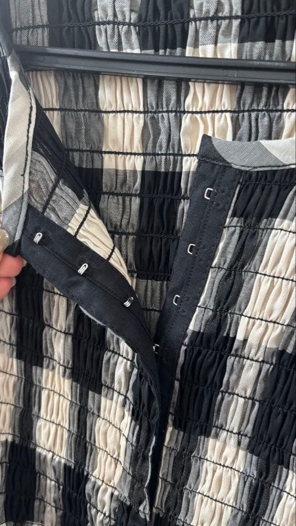 最終値下げCLANE SHIRRING DESIGN BLOUSE サンプル品