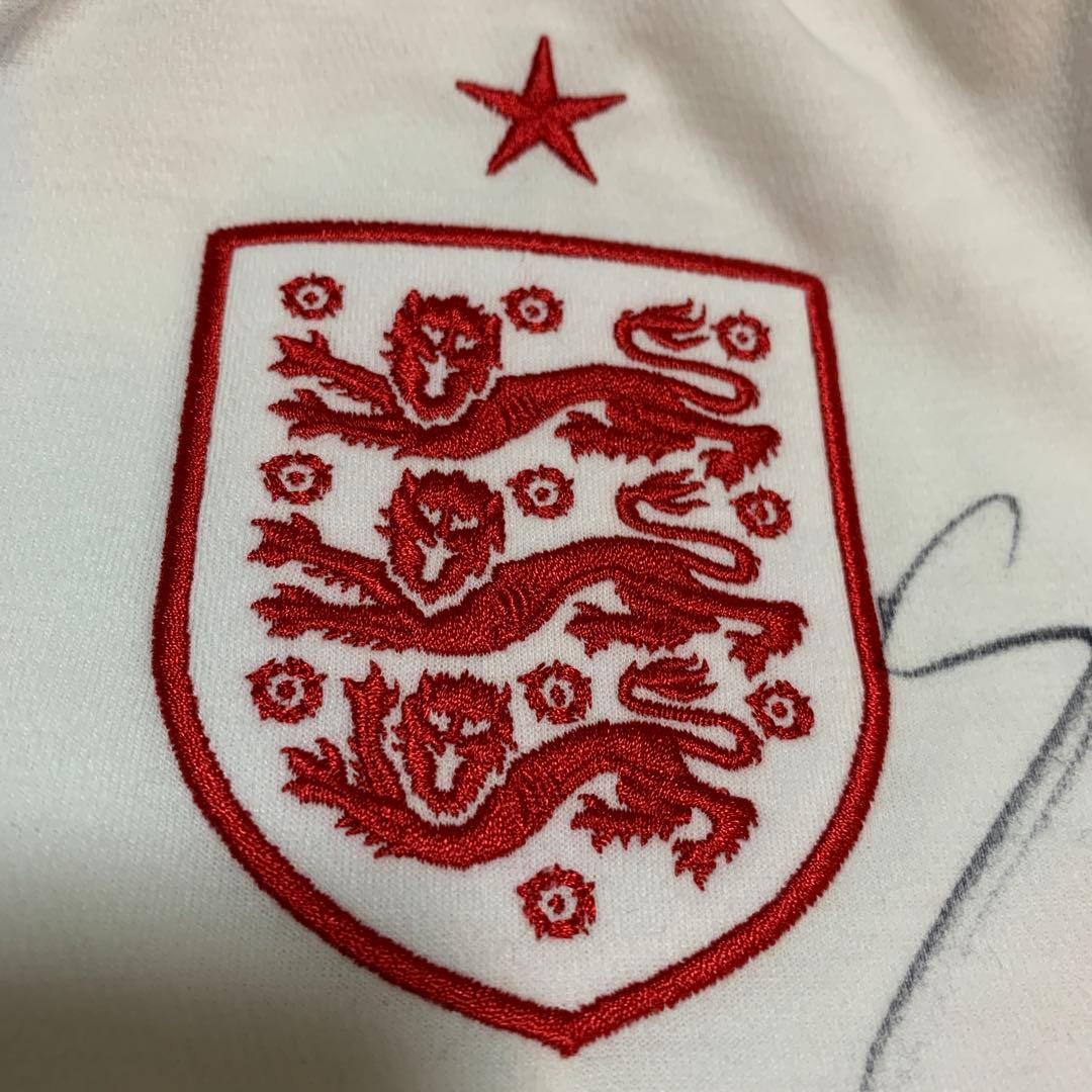 イングランド　サッカー選手　サイン　ユニフォーム