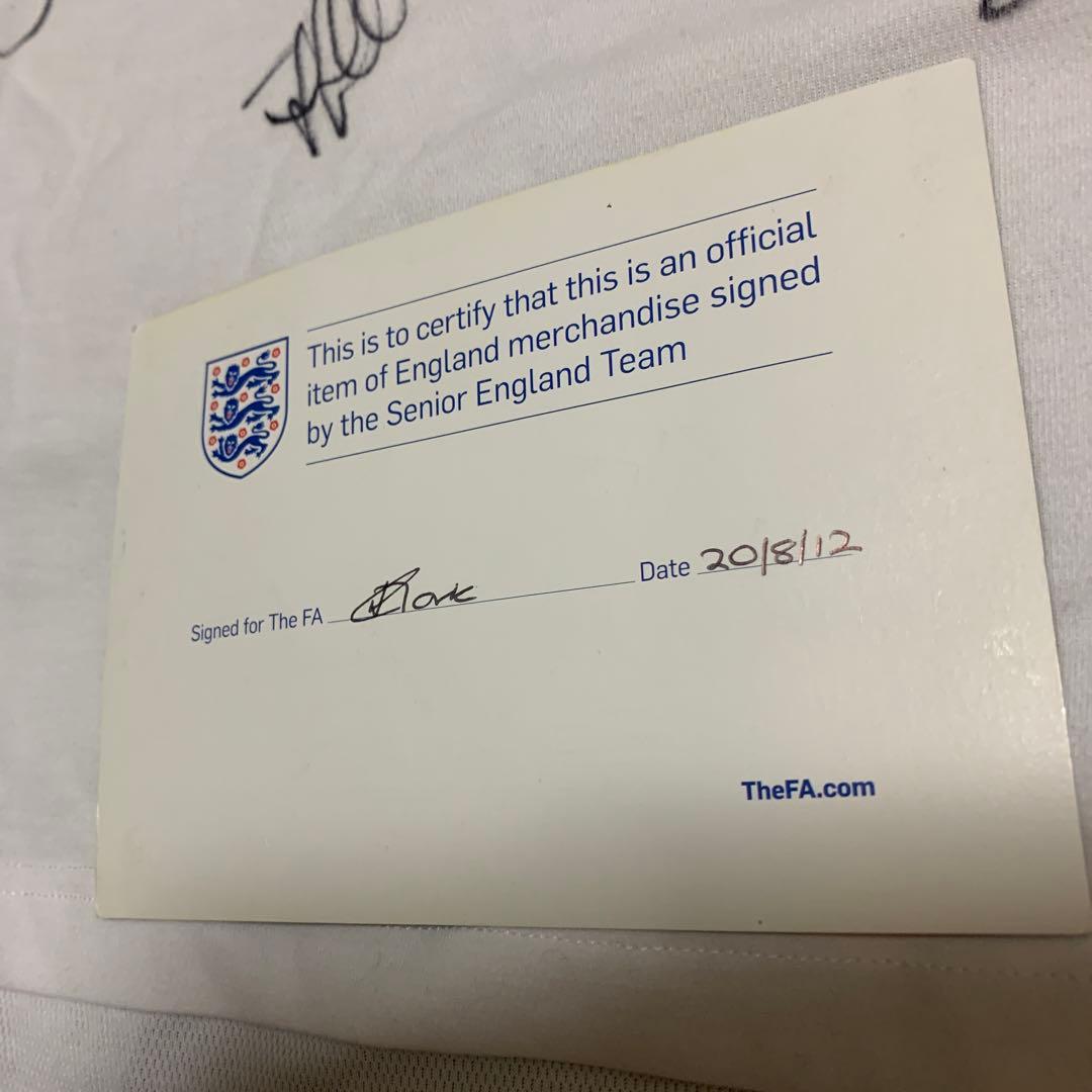 イングランド　サッカー選手　サイン　ユニフォーム