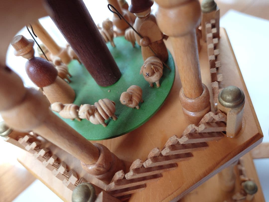 bunbunbunドイツ製　木製　クリスマスピラミッド