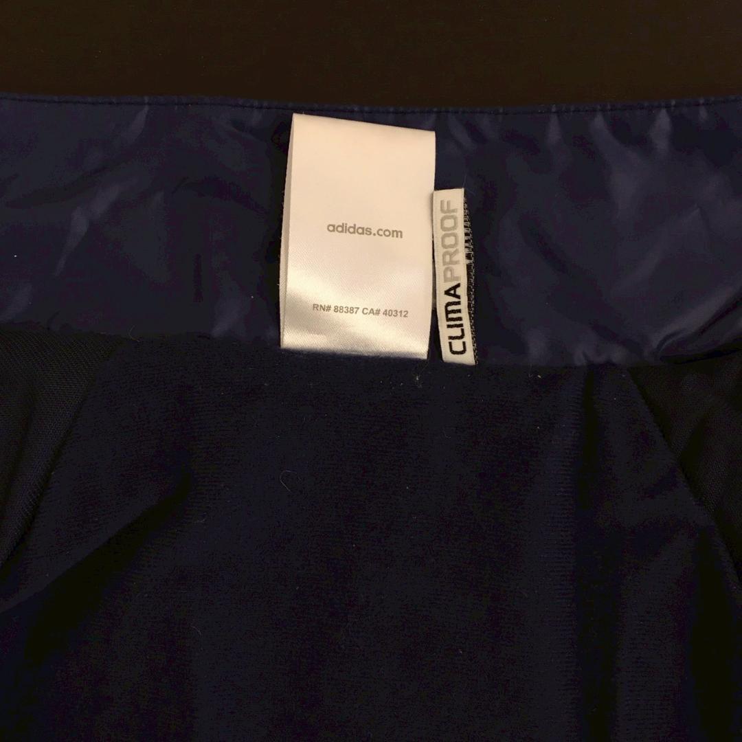 zG1022【M】adidas 刺繍ロゴ入り スポーツウェア ライン入り