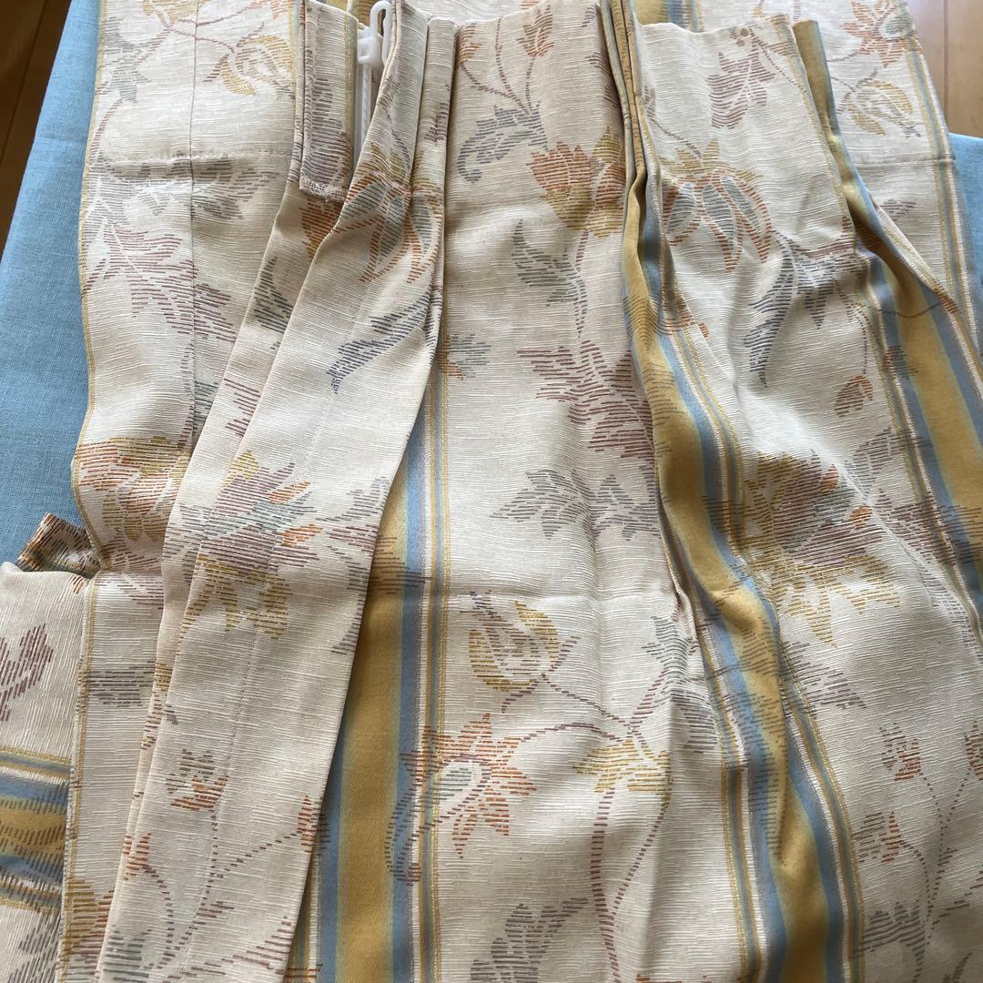 カーテン　生地英国製