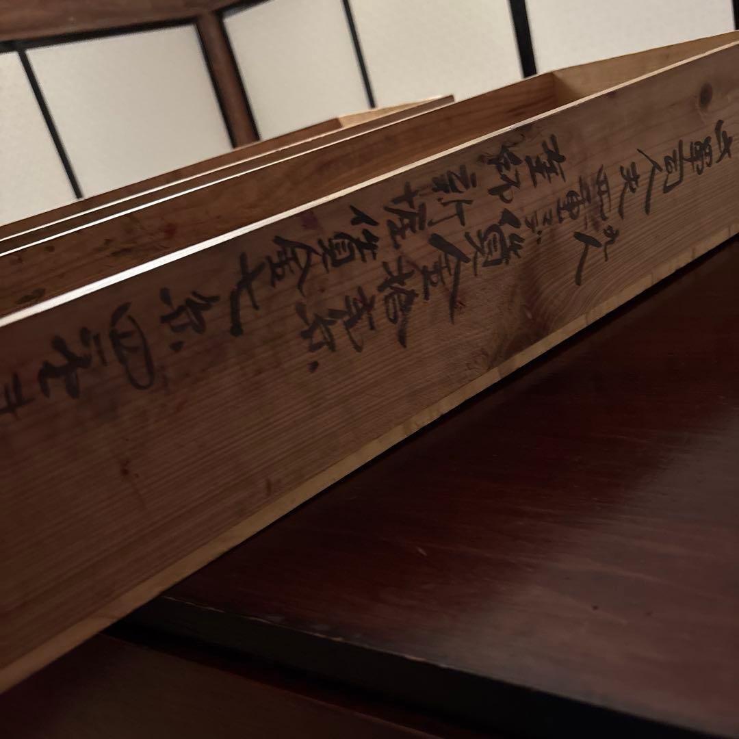 アンティーク　飴色のツヤ美しいシンプル和箪笥　たっぷり収納