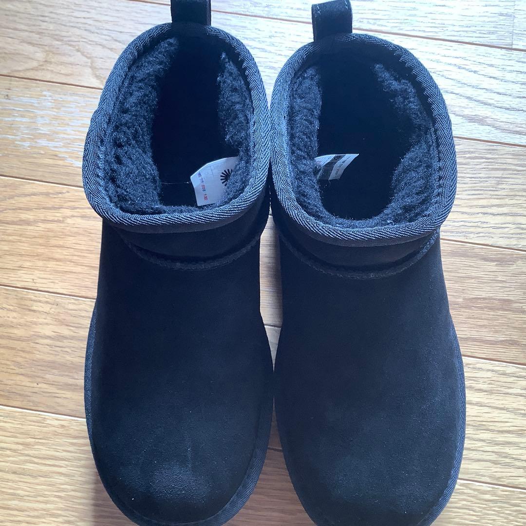 UGG ブラック ムートンブーツ ショート厚底