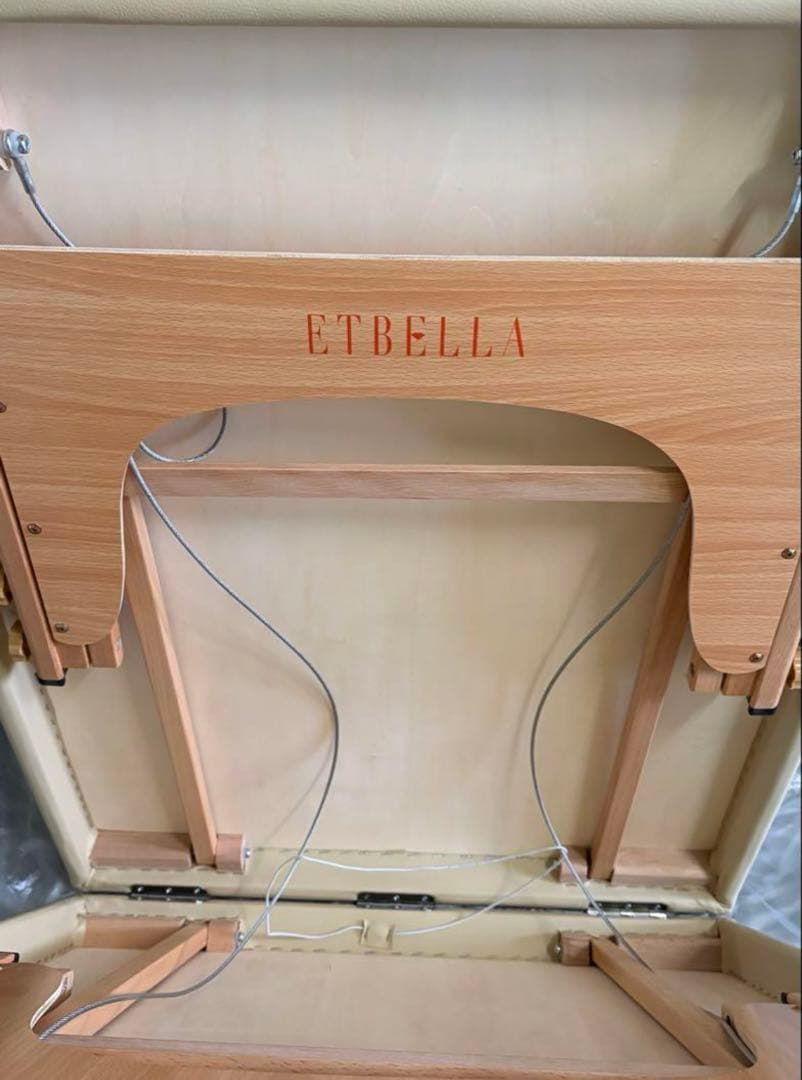 【新品未使用】【訳あり】マッサージ　ベッド　折りたたみ