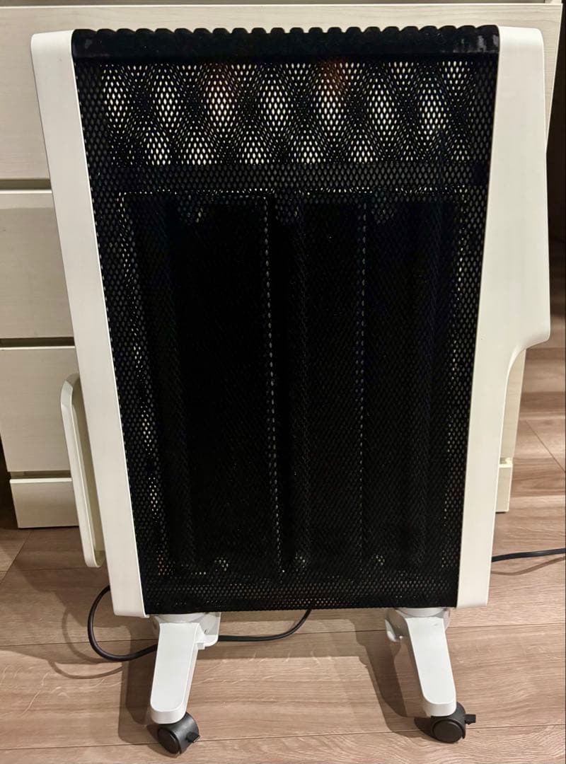 中古品リモコン欠品・本体のみ シロカ遠赤軽量ヒーターSN-M371W2022年製