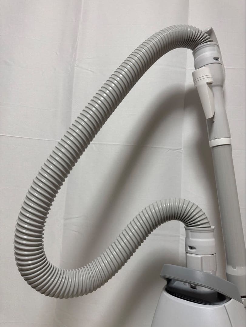 :Panasonic　パナソニック掃除機　紙パックMC-PJ22A 2023年製