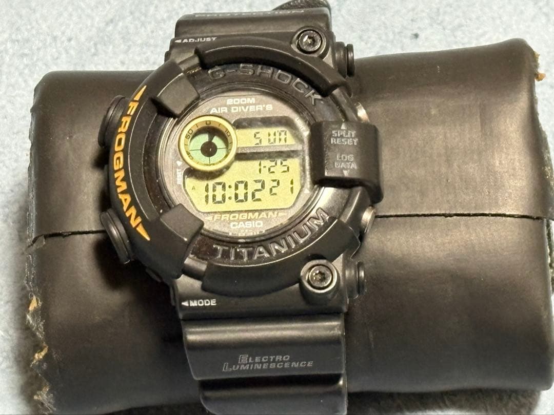 フロッグマン G-SHOCK メンインブラックDW-8200BM