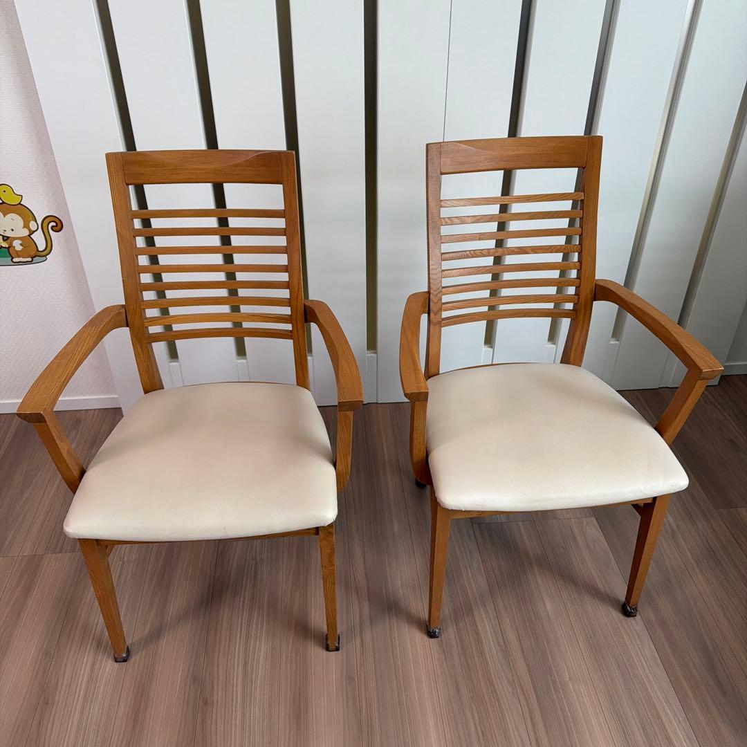 2脚値段！ニトリ ダイニングチェア ロレイン2 肘付き ライトブラウン　オシャレ