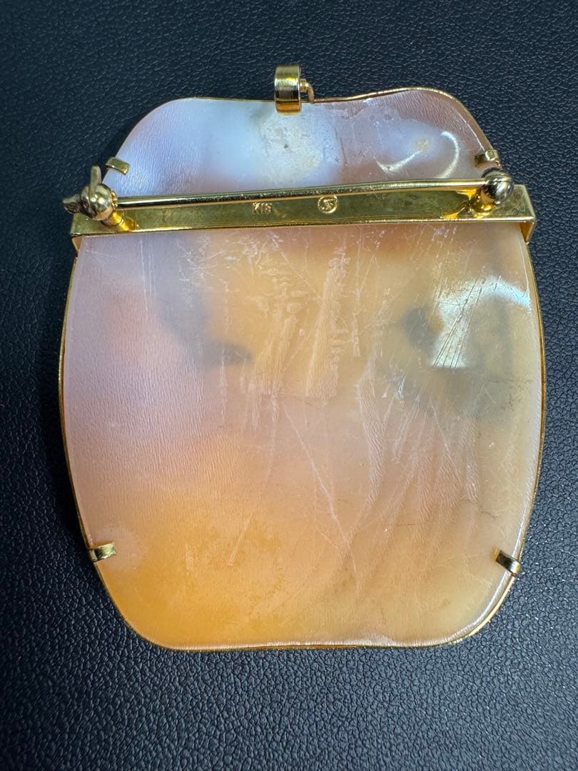 カメオ　シェル女性と小鳥　ペンダントトップ&ブローチ　2way K18枠