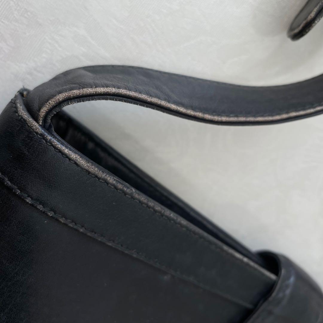 GUCCI グッチ 黒 ショルダー 肩掛け バッグ 鞄 オールドグッチ