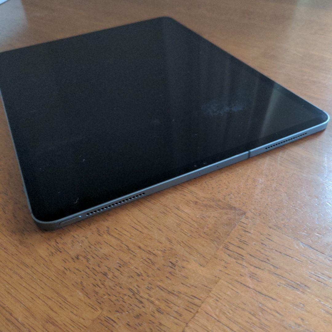 iPad Pro 12.9-インチ（第3世代）Wi-Fi + Cellular