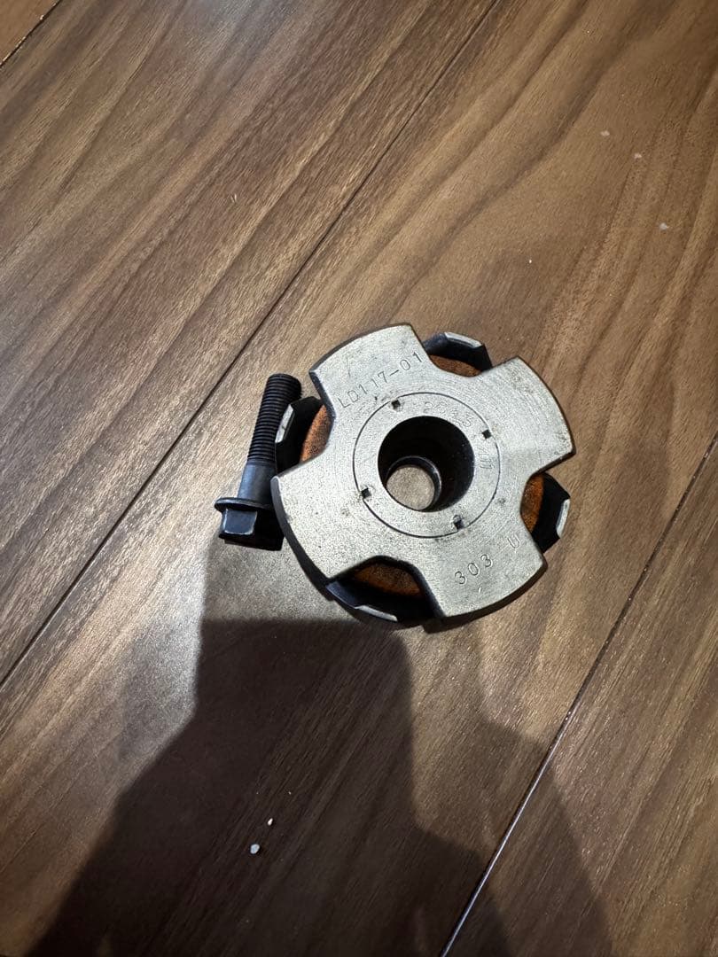 CBX400F ダイナモ　ボルト付き