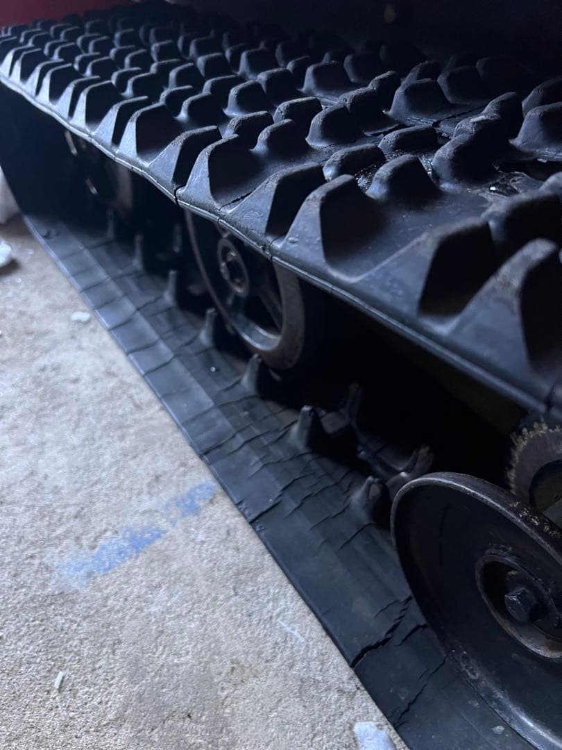 クボタ除雪機KSR9。ジャンク扱い。引き取り限定でお願い致します。