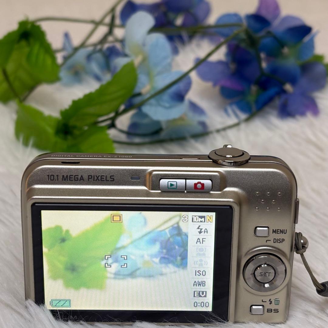 CASIO カメラ　EX-Z1080 充電器　ゴールド　コンデジ　動作品