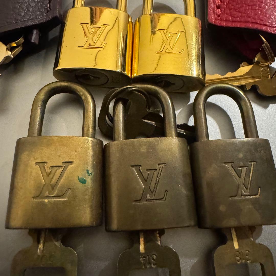 ルイヴィトン　カデナ　鍵　5点　セット クロシェット