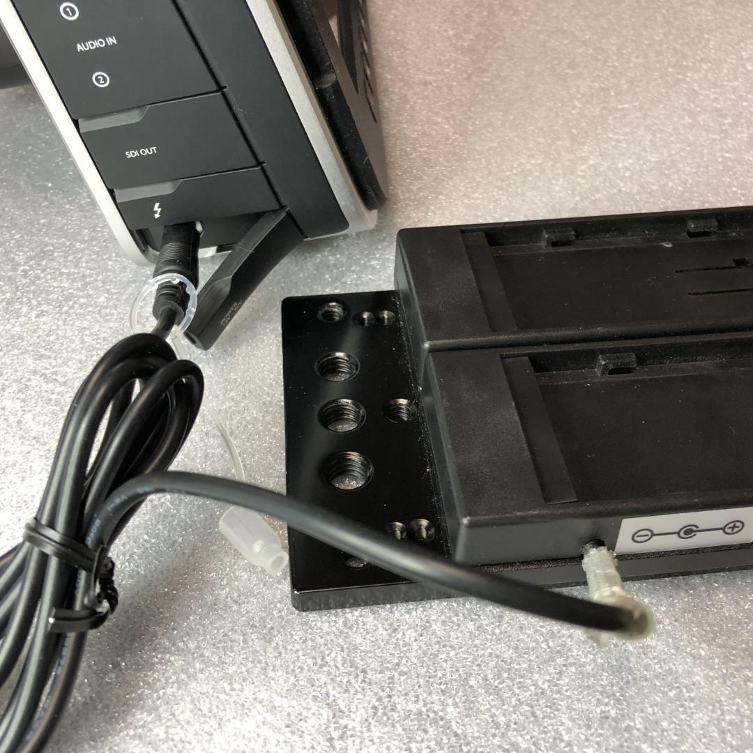 ビデオカメラ BMPC4K and GeniusRigCameraRig