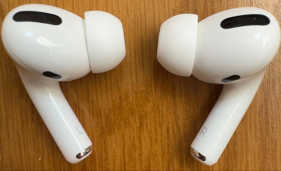 AirPods Pro (第1世代) ワイヤレス充電ケース付き