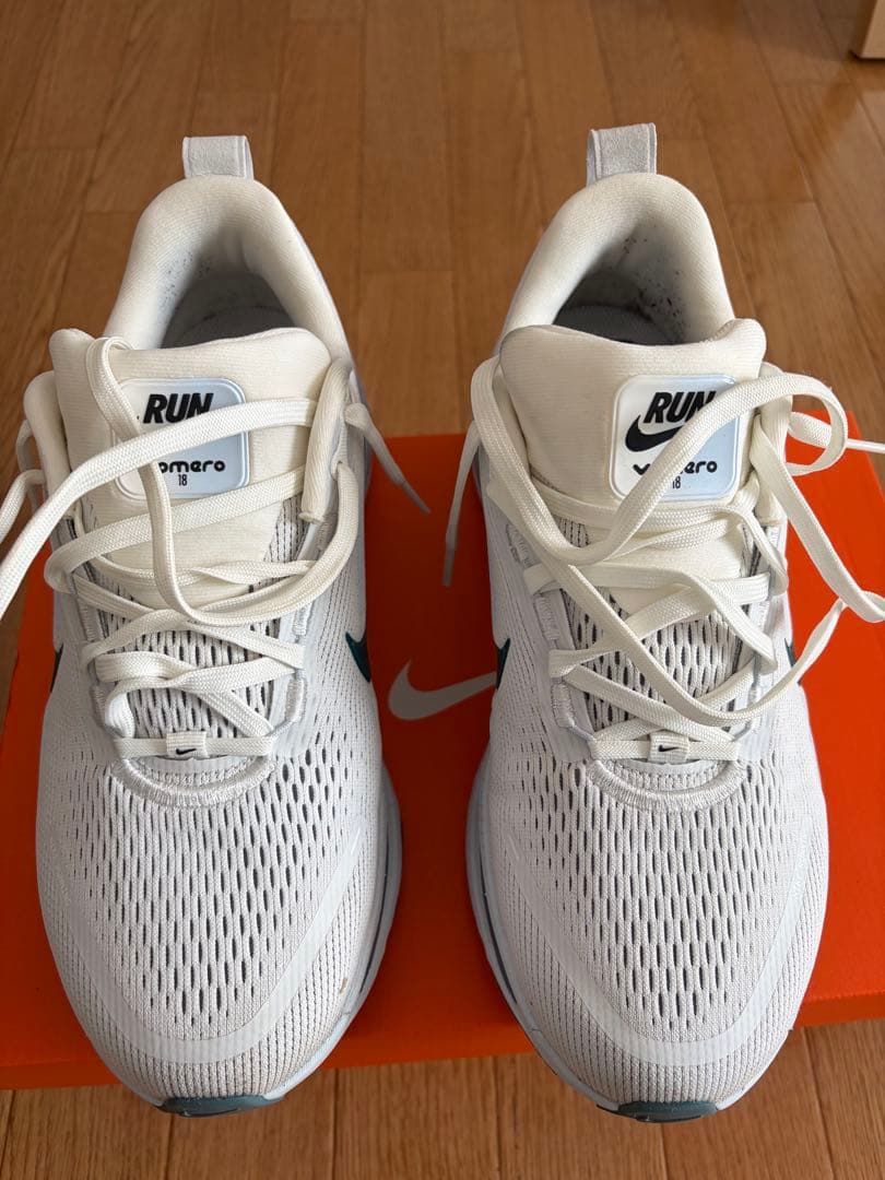 Nike Zoomボメロ18 Women’s 26.5 Men’s 26