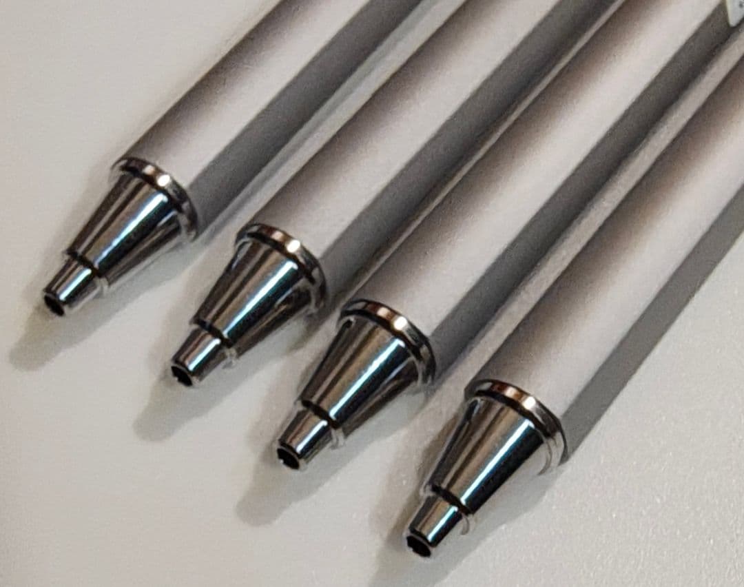 【確認中】サクラクレパス　ボールサイン　iDプラス　0.4mmナイトブラック4本