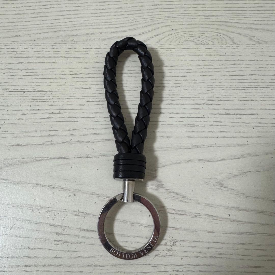 【新型】【新品】BOTTEGA VENETA　ボッテガヴェネタ　キーリング　黒