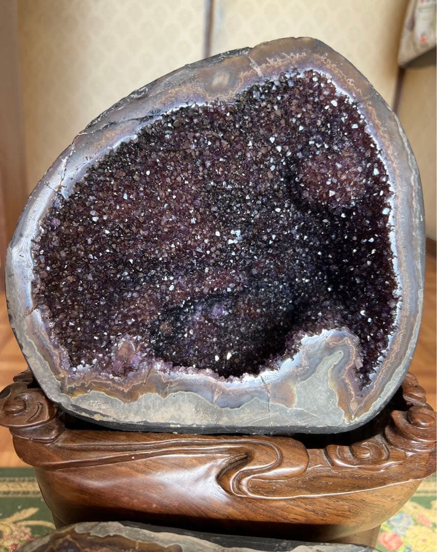 ✨超希少✨　最強パワーストーン　逸品一点物　ペア濃紫水晶ドーム　台座付き