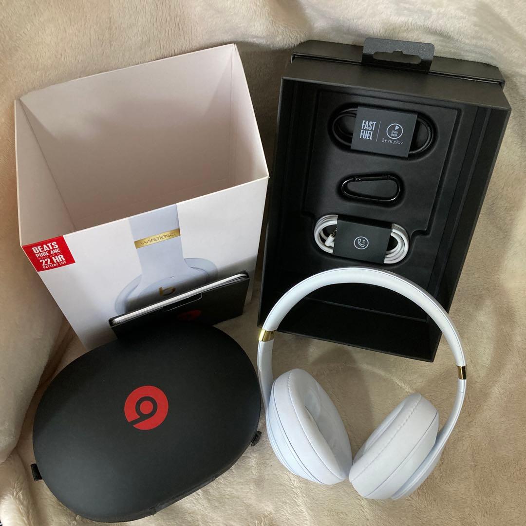 未使用　Beats Studio3 Wireless ホワイト