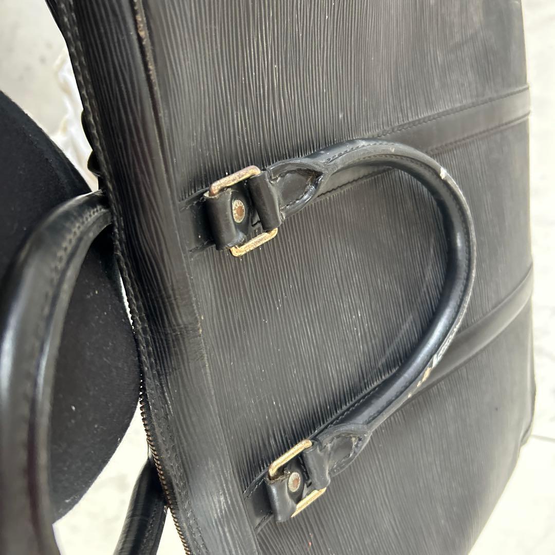 Louis Vuitton エピレザー ビジネスバッグ ブラック