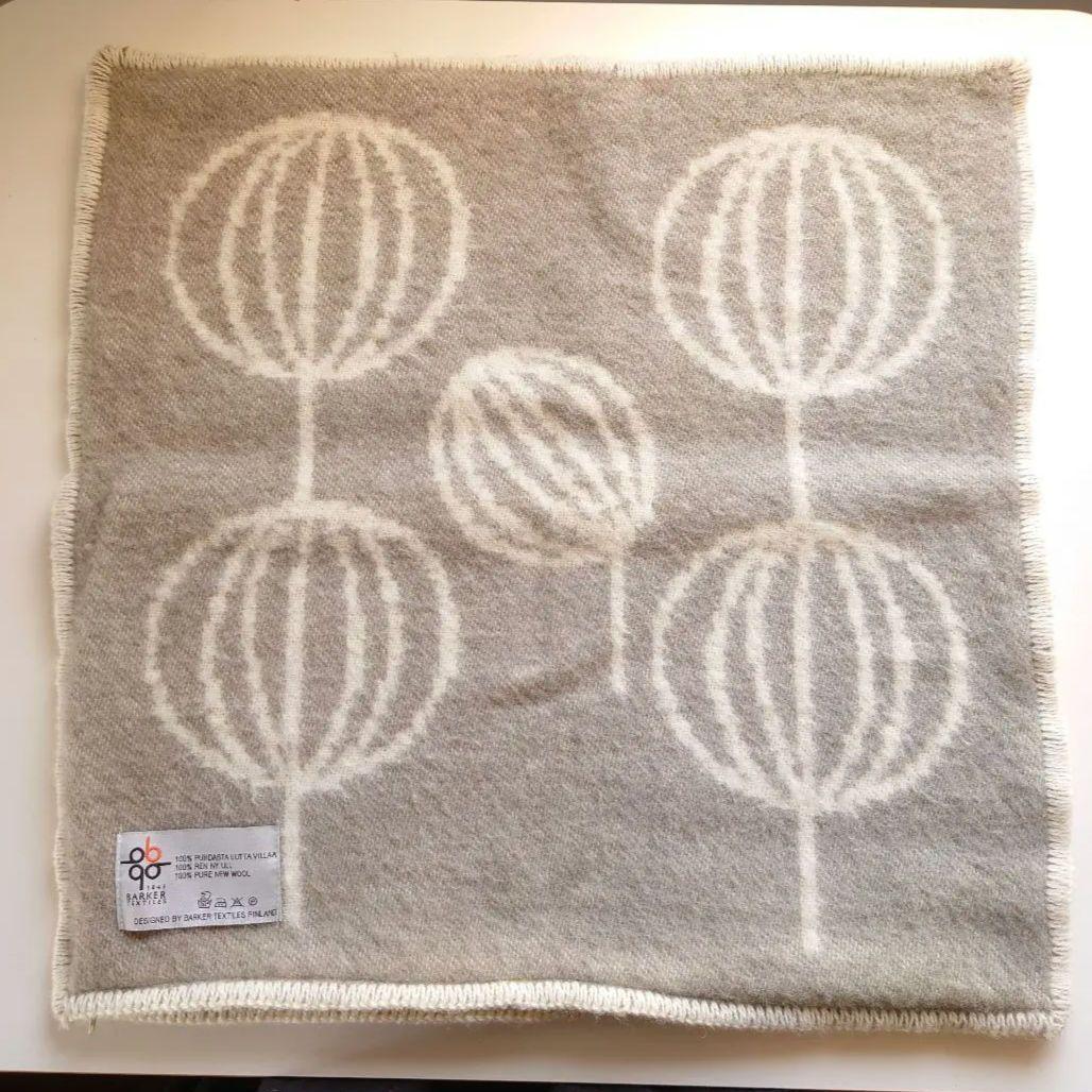 北欧クッションカバー　バーカーテキスタイル　ウール100％　50cm×50cm用