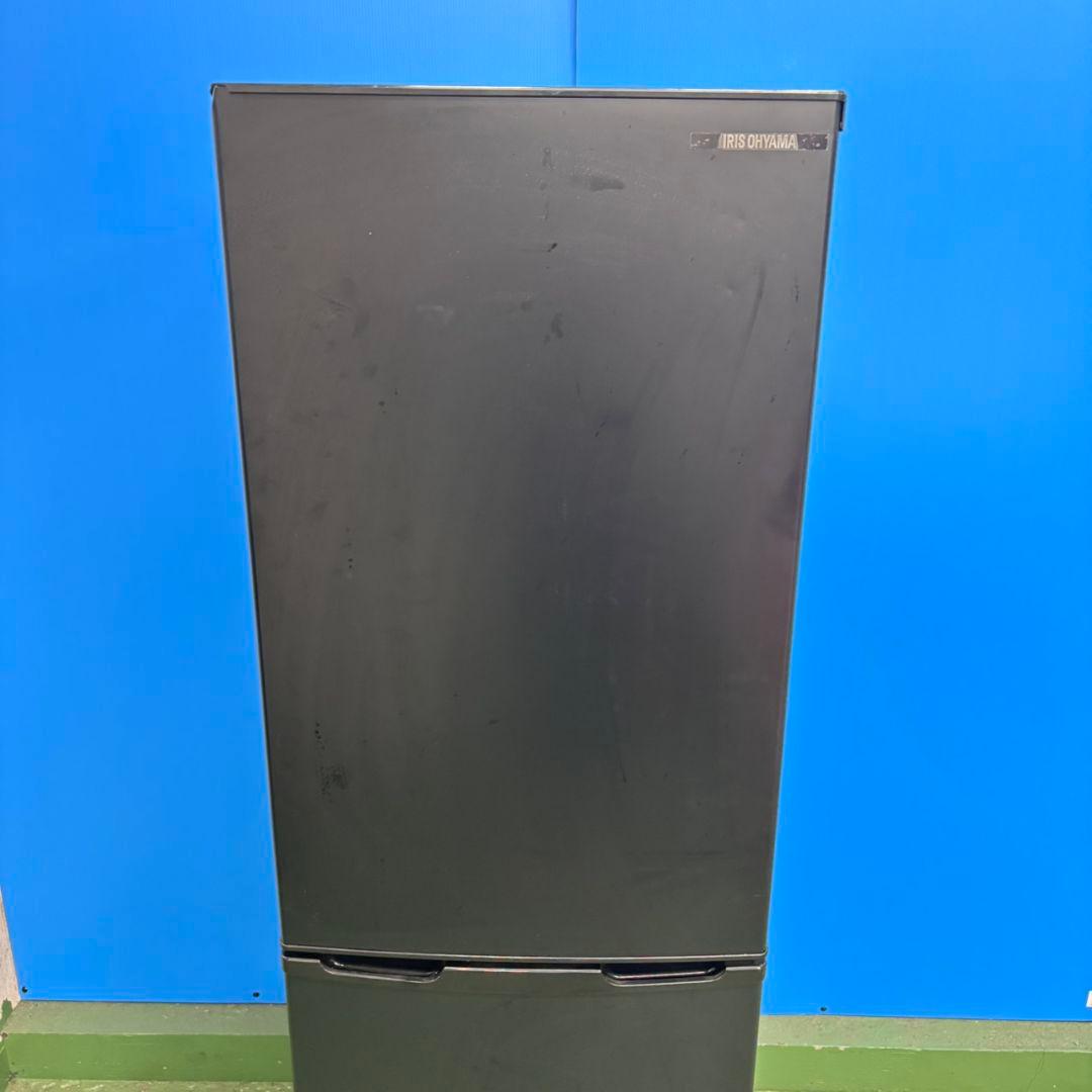 682 大きめサイズ　冷蔵庫　100L強　小型　一人暮らし　右開き　2ドア