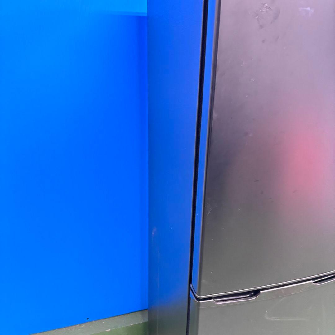 682 大きめサイズ　冷蔵庫　100L強　小型　一人暮らし　右開き　2ドア