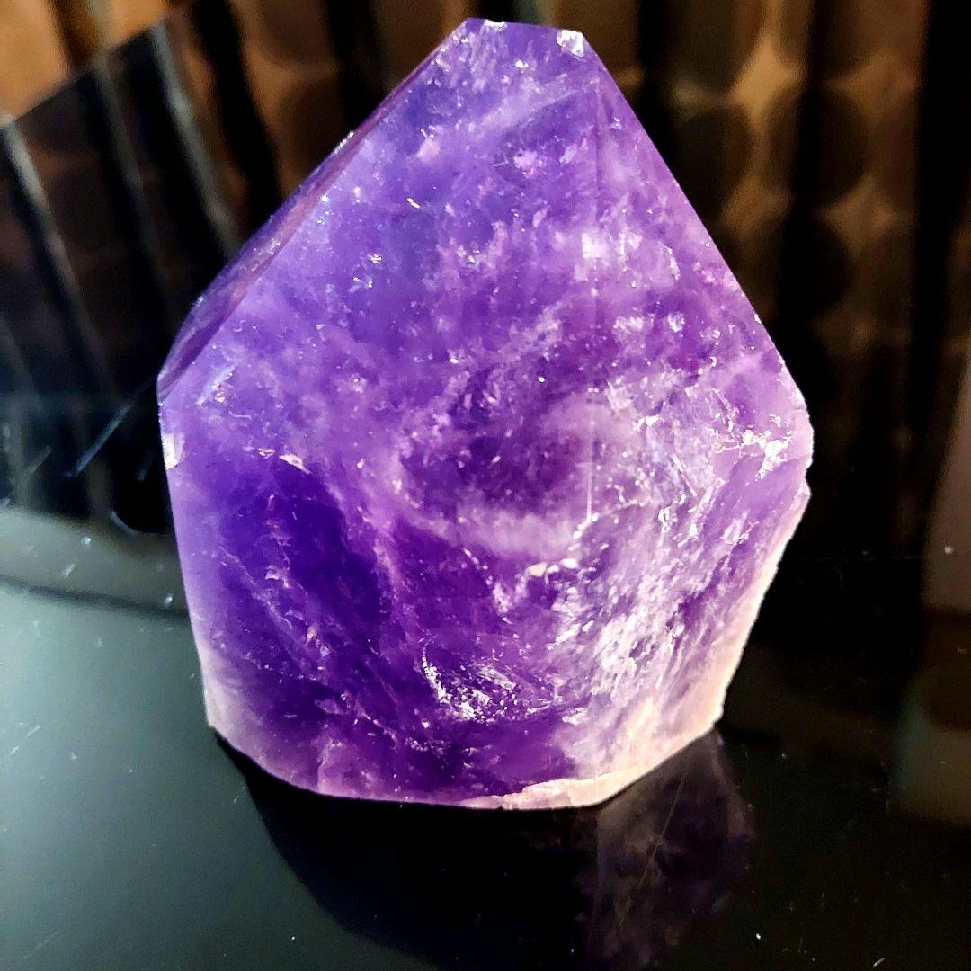 超超デカイ！ 紫水晶 アメジスト 単結晶 原石 670グラム！ 234