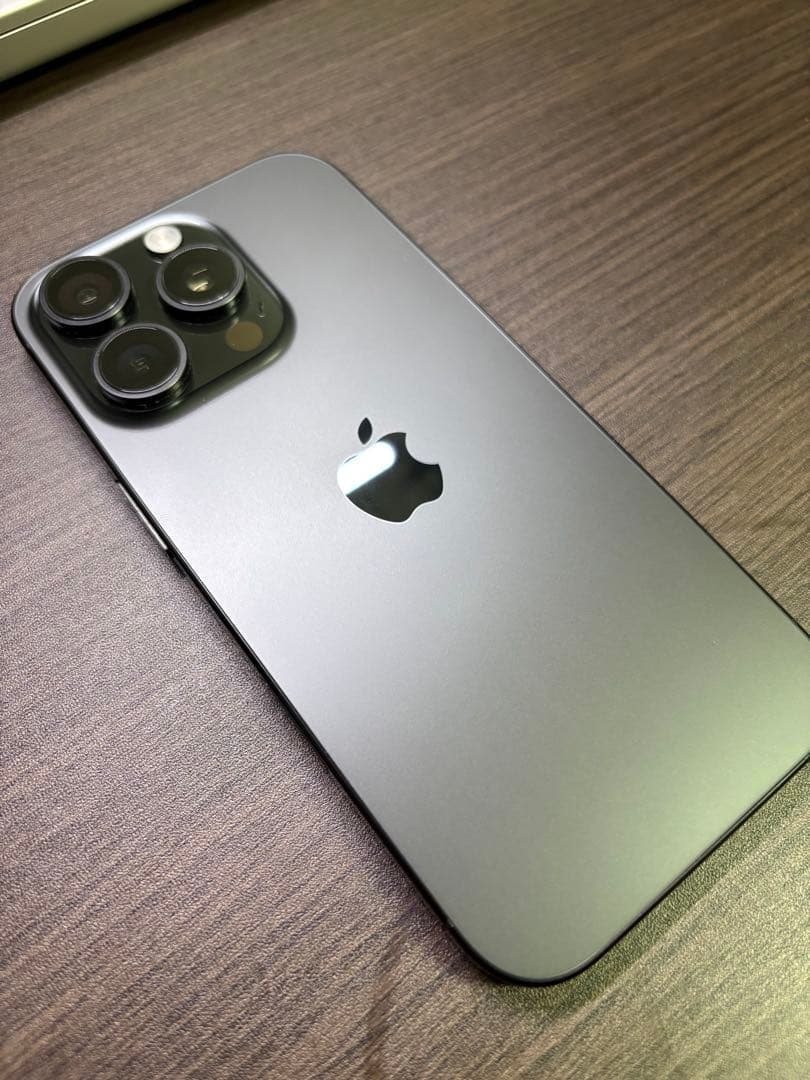 iPhone 16 Pro 128GB ブラックチタニウMYMV3J/A